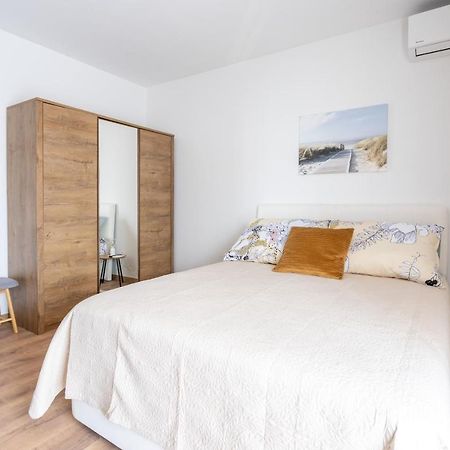 Alto 1 Studio Apartment Ровинь Экстерьер фото