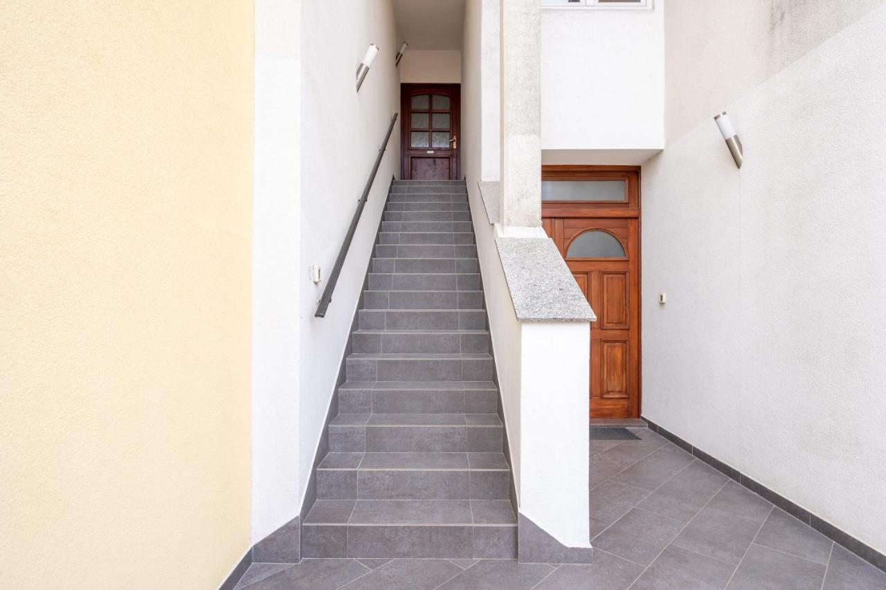 Alto 1 Studio Apartment Ровинь Экстерьер фото