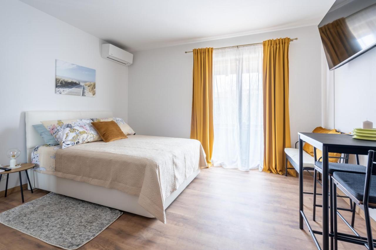 Alto 1 Studio Apartment Ровинь Экстерьер фото